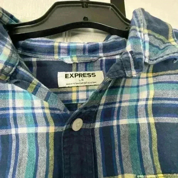 Men’s Express button down - Picture 2 of 3